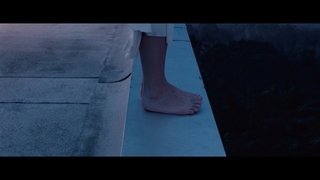 Sydney Sweeney feet photo thumbnail
