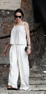 Angelina Jolie feet photo thumbnail