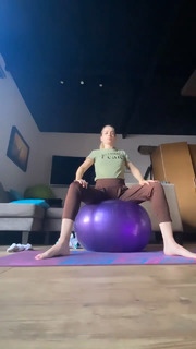 Yoseline Hoffman feet photo thumbnail