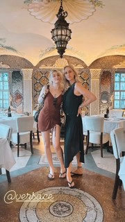 Paris Jackson feet photo thumbnail
