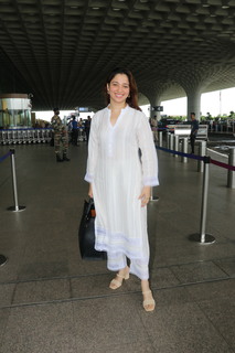 Tamannaah Bhatia feet photo thumbnail