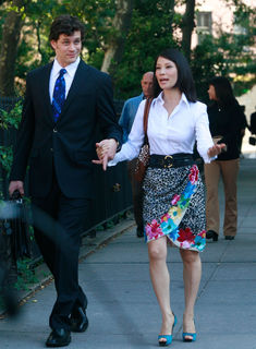 Lucy Liu feet photo thumbnail