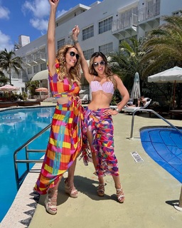 Lili Estefan feet photo thumbnail