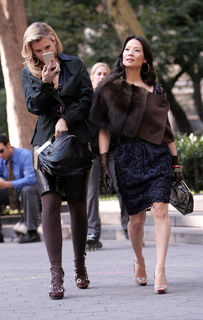 Lucy Liu feet photo thumbnail