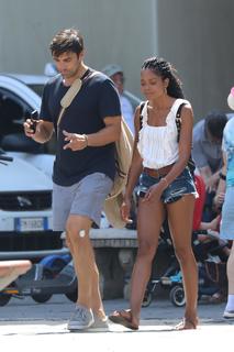Naomie Harris feet photo thumbnail