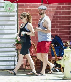 Ashley Greene feet photo thumbnail