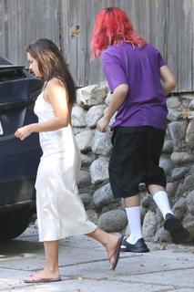 Addison Rae feet photo thumbnail