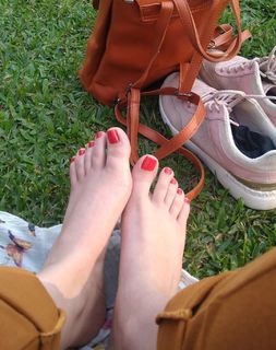 Isa Pes feet photo thumbnail