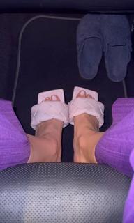 Tania Rincón feet photo thumbnail