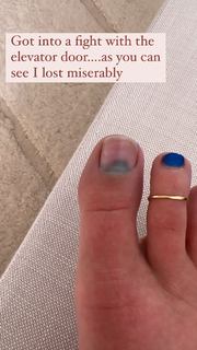 Rumer Willis feet photo thumbnail