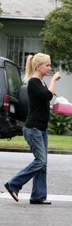 Angela Kinsey feet photo thumbnail