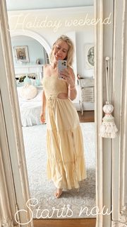 Tara Lipinski feet photo thumbnail