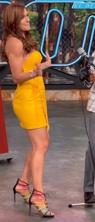 Tania Rincón feet photo thumbnail