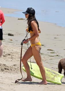 Jordana Brewster feet photo thumbnail