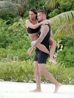 Katie Price feet photo thumbnail