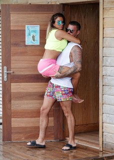 Katie Price feet photo thumbnail
