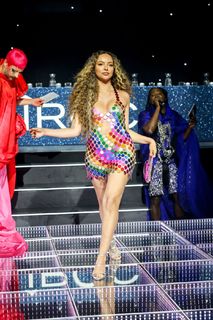 Jade Thirlwall feet photo thumbnail