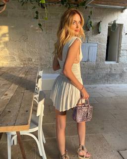 Chiara Ferragni feet photo thumbnail