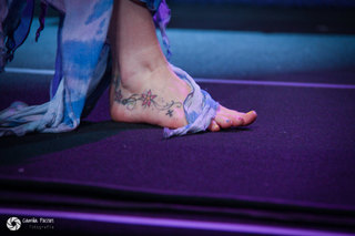 Joss Stone feet photo thumbnail