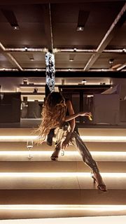 Serenay Sarikaya feet photo thumbnail