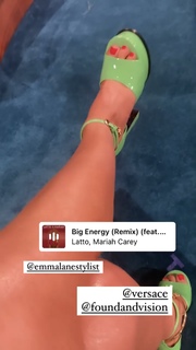 Laura Whitmore feet photo thumbnail