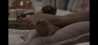 Jacqueline Fernandez feet photo thumbnail