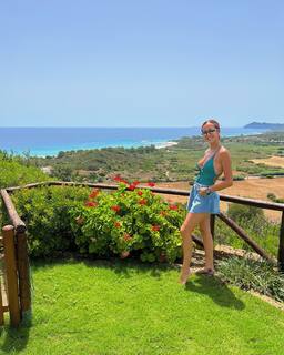 Giorgia Palmas feet photo thumbnail