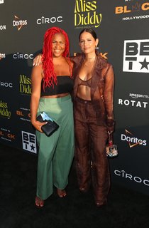 Rocsi Diaz feet photo thumbnail