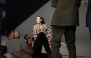 Millie Bobby Brown feet photo thumbnail
