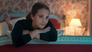 Alicia Vikander feet photo thumbnail