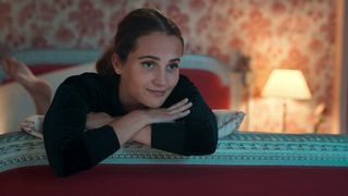 Alicia Vikander feet photo thumbnail