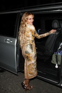 Rita Ora feet photo thumbnail