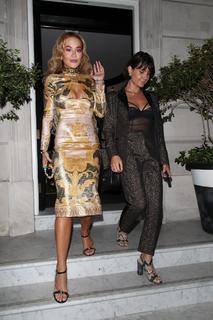 Rita Ora feet photo thumbnail