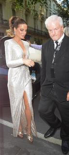 Kate Beckinsale feet photo thumbnail
