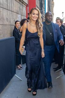 Rita Ora feet photo thumbnail