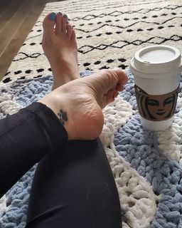 Sloan feet photo 4