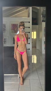 Charly Jordan feet photo thumbnail
