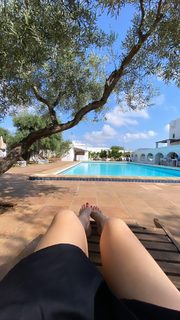 Kim Raver feet photo thumbnail