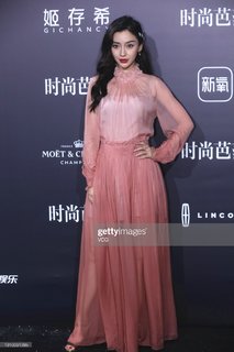 Angelababy feet photo thumbnail