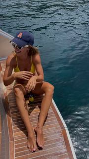 Anna Lewandowska feet photo thumbnail
