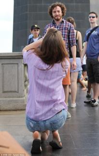 Leighton Meester feet photo thumbnail