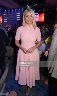 Holly Willoughby feet photo thumbnail