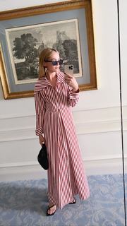 Zoey Deutch feet photo thumbnail