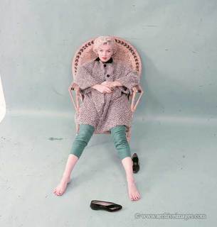 Marilyn Monroe feet photo thumbnail