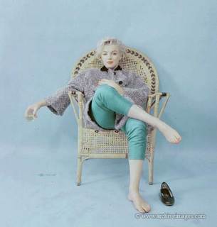 Marilyn Monroe feet photo thumbnail