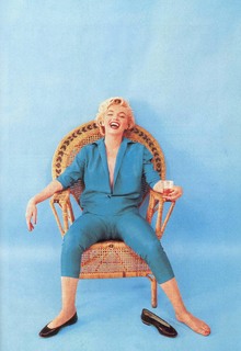 Marilyn Monroe feet photo thumbnail