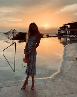 Seyma Subasi feet photo thumbnail