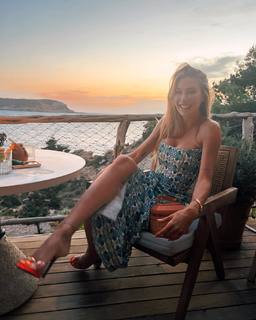 Seyma Subasi feet photo thumbnail
