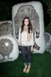Lily Collins feet photo thumbnail