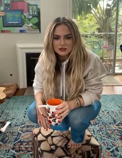 JoJo feet photo thumbnail